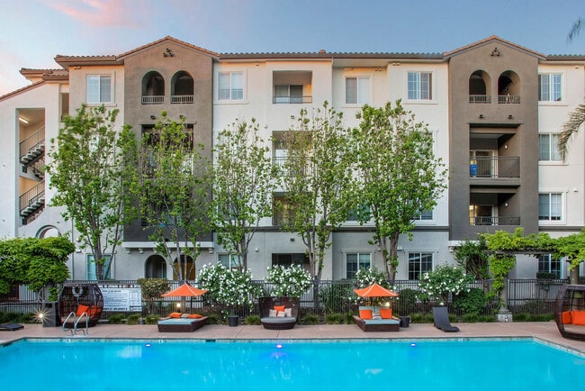 Foto del edificio - 730 Agnew Rd