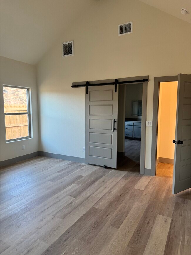 Foto del edificio - 315 Cowboy Ln