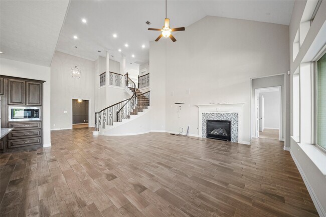Foto del edificio - 2823 Maple Oak Ln