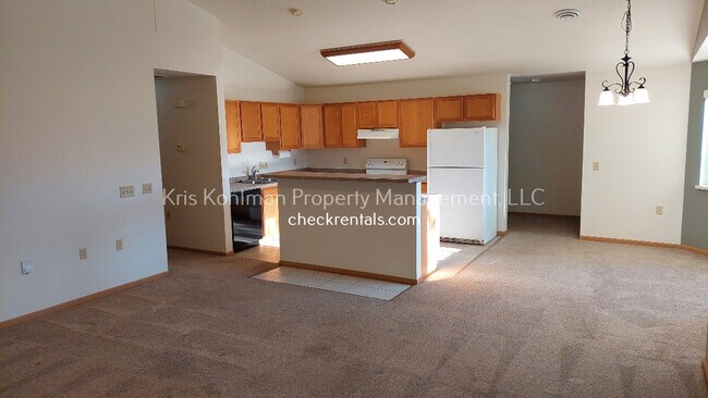 Building Photo - 830 20th St