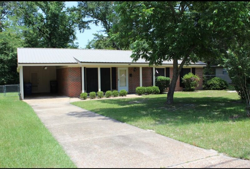 Primary Photo - 909 Post Oak Dr