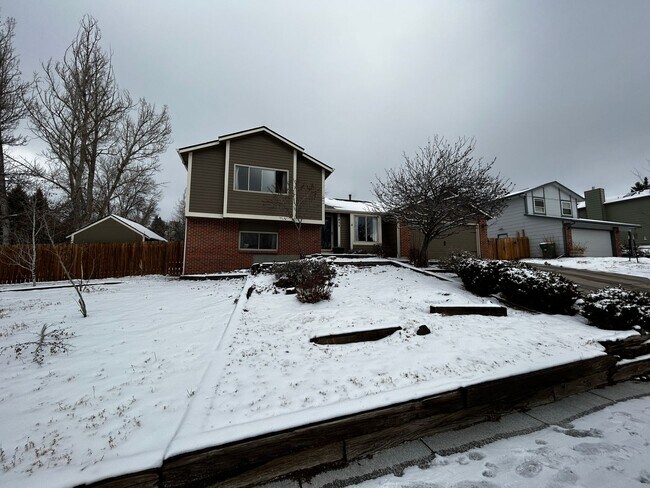 Foto del edificio - Updated Tri-Level Home off Austin Bluffs!!