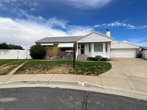 Building Photo - 250 E 4675 S