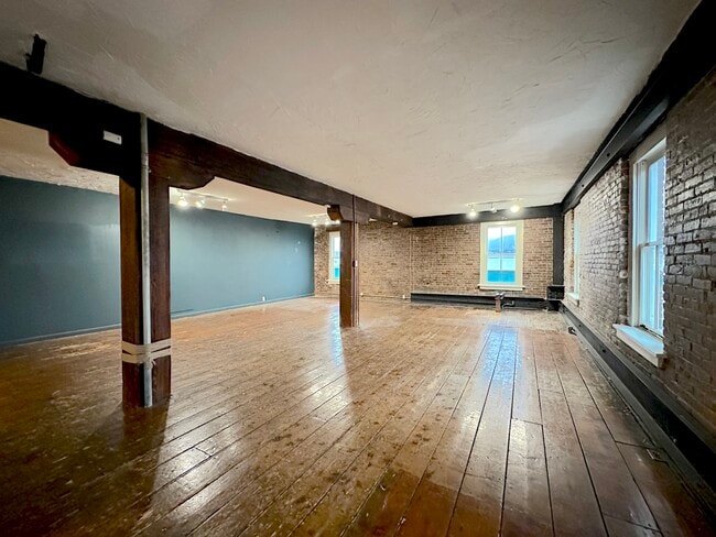 Foto del edificio - 12 Front St