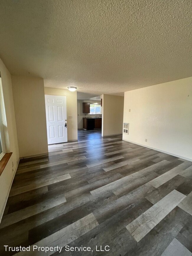 Building Photo - 3 br, 2 bath House - 4136 Jessen Dr.