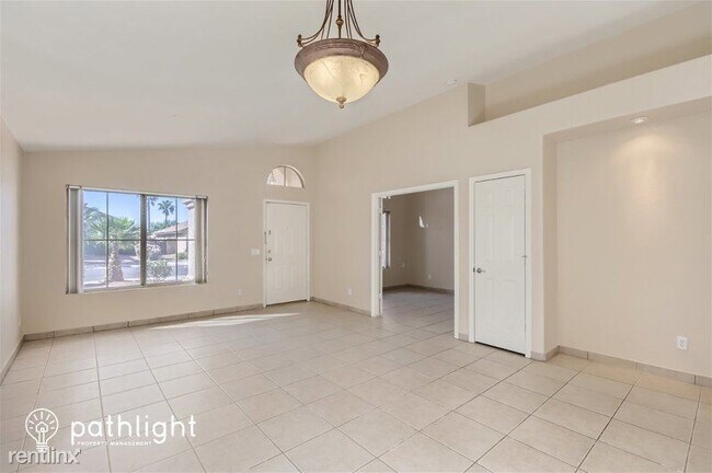 Building Photo - 3 br, 2 bath House - 15028 W Elko Dr UNIT