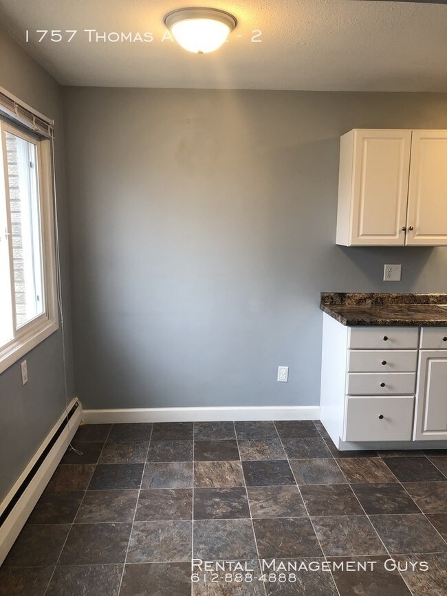 Foto del edificio - 1757 Thomas Ave W