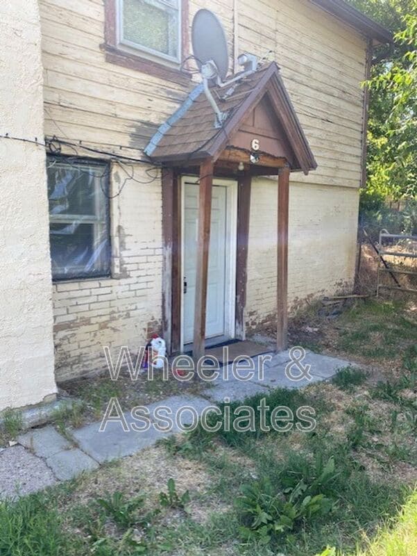 Building Photo - 493 N Harrisville Rd