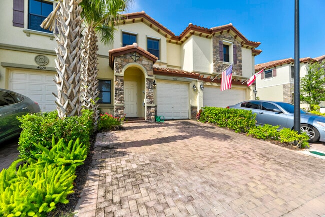 Building Photo - 4022 Devenshire Ct