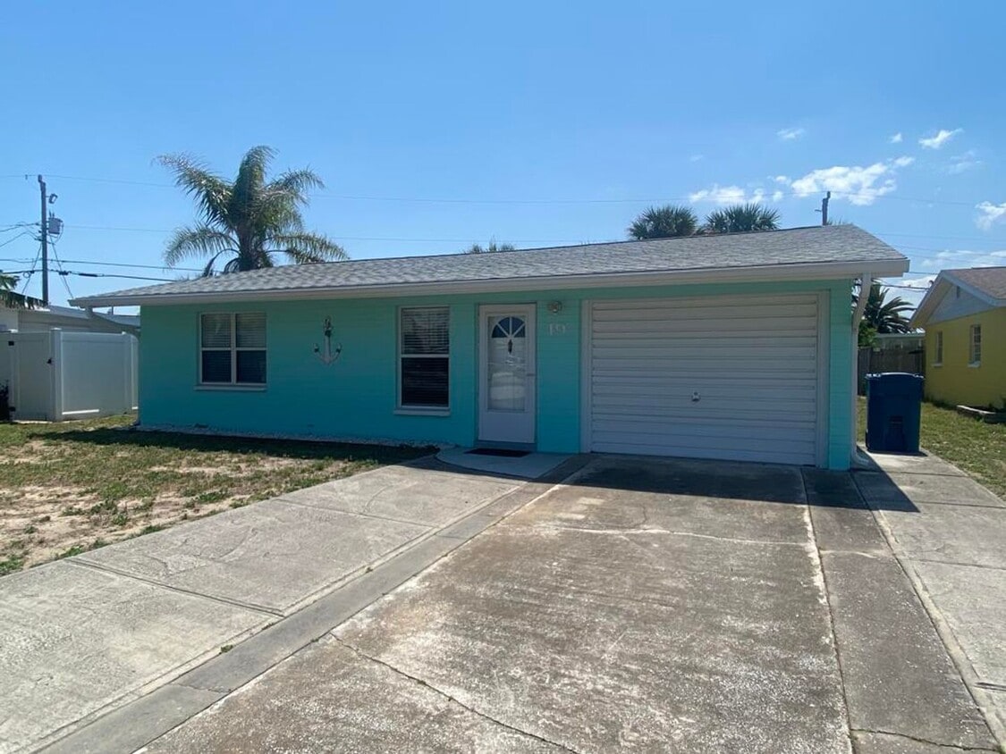 2/1.5 Beachside Bungalow - 2/1.5 Beachside Bungalow