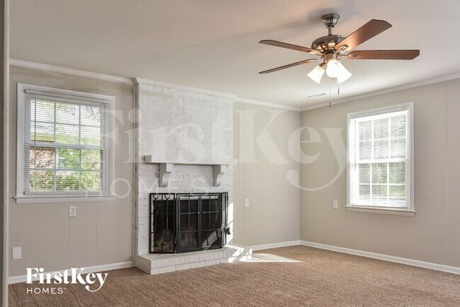 Foto del edificio - 2104 Gracewood Dr