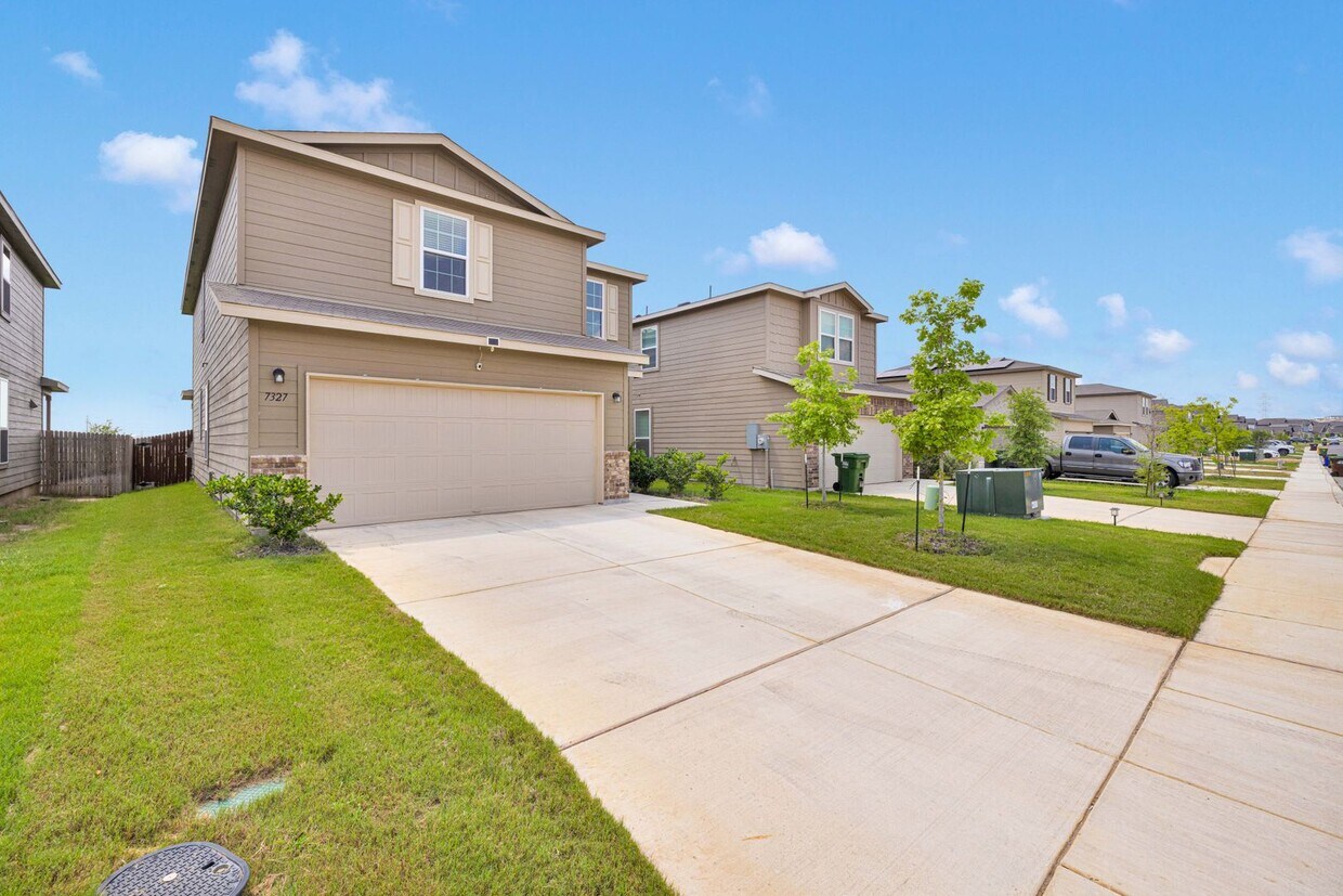 Primary Photo - Spacious Two-Story Home with Loft and Flex...