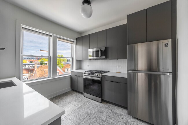 Foto del edificio - 3051 W Medill Ave