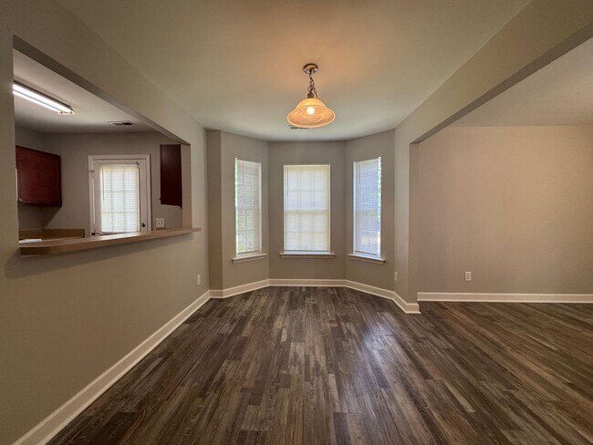 Building Photo - 3 Bedroom Near Downtown Wake Forest