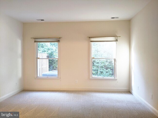 Building Photo - 758 Ballast Way