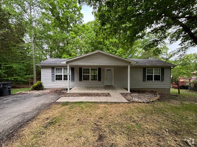 Building Photo - 33 Wisteria Ln