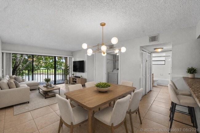Building Photo - 1543 Lake Crystal Dr