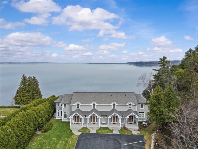 Foto del edificio - 38 Pebble Beach Rd