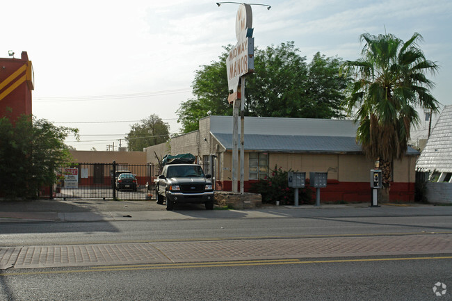 Building Photo - Midway Manor Apartments