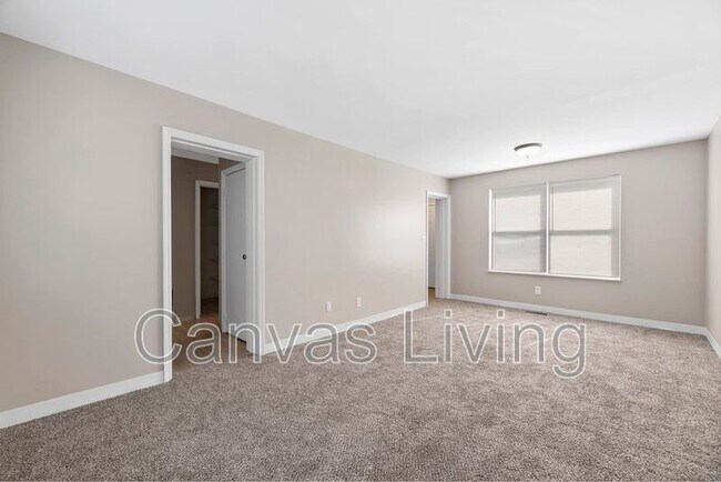 Building Photo - 713 Canonby Pl