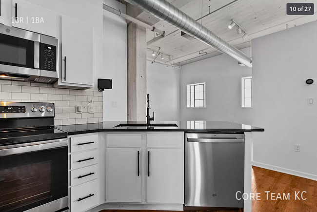 Foto del edificio - Renovated West 7th Street Loft For Rent