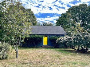 Building Photo - 285 Oyster Ponds Ln