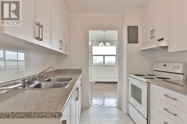 Building Photo - 185 Shaughnessy Blvd