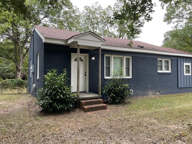 Building Photo - 313 Hendrix St