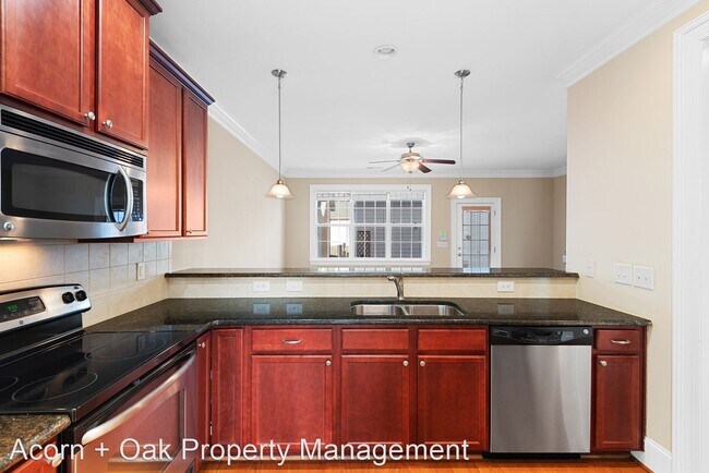 Foto del edificio - 2 br, 2.5 bath House - 1053 Philpott Dr