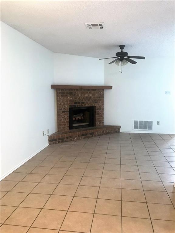 Foto del edificio - 6301 Cameron Rd