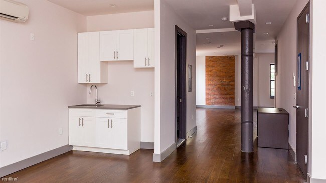 Building Photo - 281 Ellery St