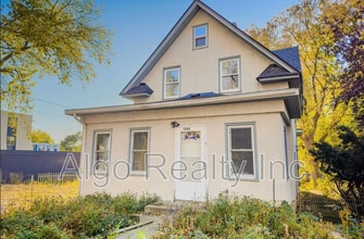 Building Photo - 1345 Arkwright St N