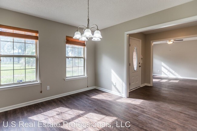 Building Photo - 4 br, 2.5 bath House - 170 Marsh Drive