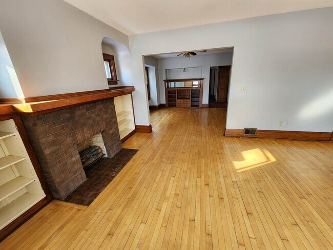 Foto del edificio - 2749-2751 N 44th St