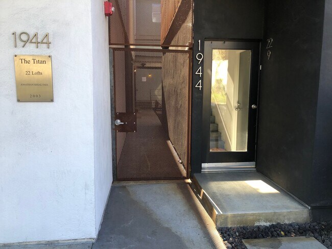 Foto del edificio - 1944 State St