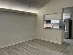 Building Photo - 3902 Paulette Dr