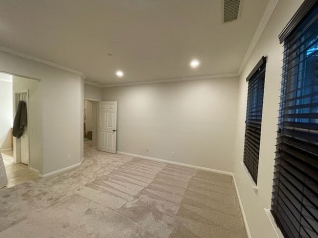 Building Photo - Beautiful single level home in Turtle Ridg...