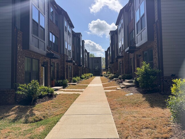 Foto del edificio - 3047 Terroir Ln
