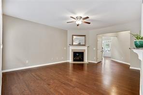 Foto del edificio - 5835 Weddington Dr