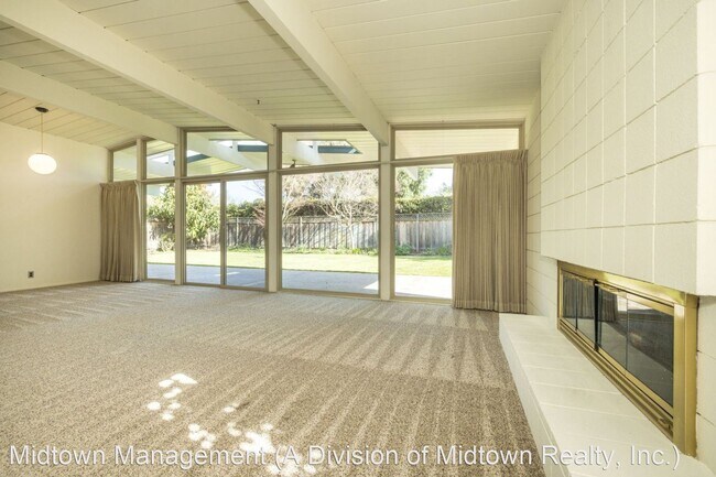Building Photo - 5 br, 2.5 bath House - 724 Ames Ave.