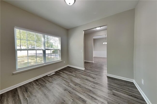 Foto del edificio - 351 Jenna Ln