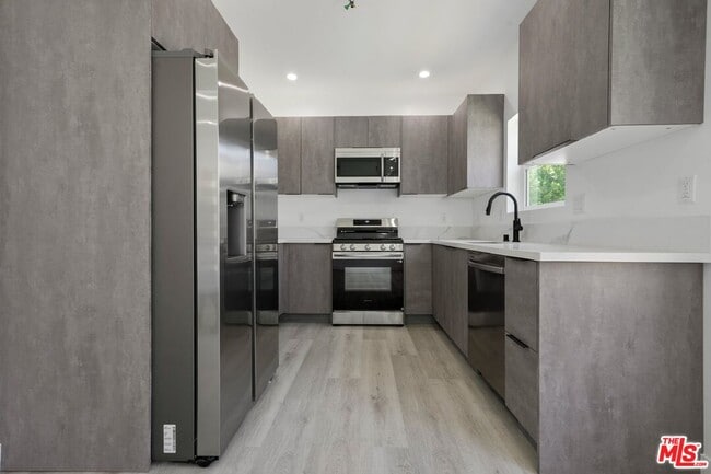 Building Photo - 1434 Beverwil Dr