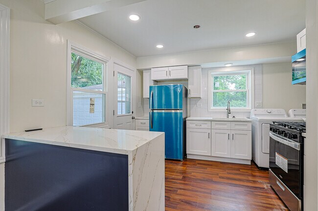 Foto del edificio - 8 Allegheny Ct