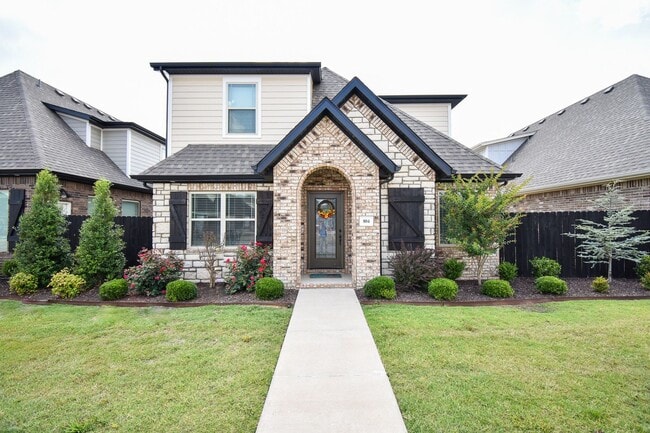 Upscale 4 Bedroom 3.5 Bathroom In The Heart of Fayetteville!! - Upscale 4 Bedroom 3.5 Bathroom In The Heart of Fayetteville!! House