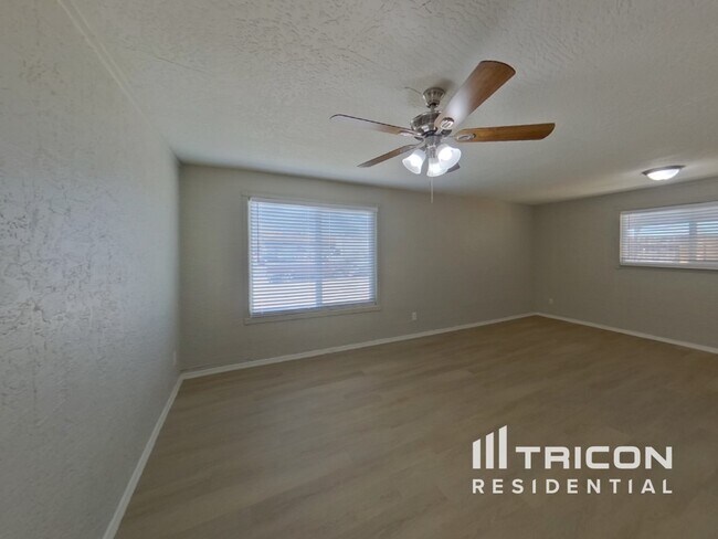 Foto del edificio - 1219 E Pecan Rd