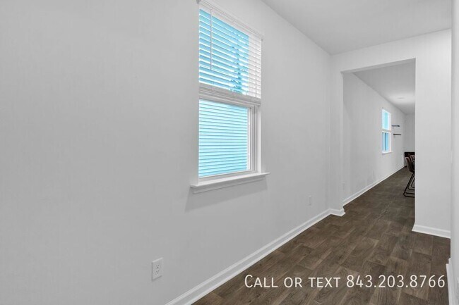Foto del edificio - 212 Sweet Cherry Ln