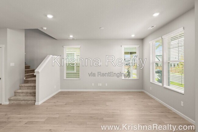 Building Photo - 3454 SE 81st Ave