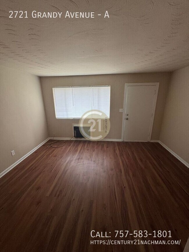Foto del edificio - 2721 Grandy Ave
