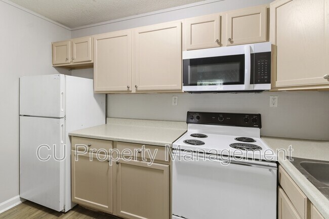 Foto del edificio - 1605 N Willow Rd