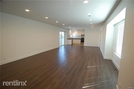 Building Photo - 102 Avenida Dolores